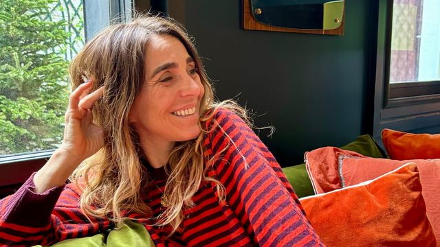 Dans le salon de Clarisse Virot, voyageuse et créatrice à l'esprit libre