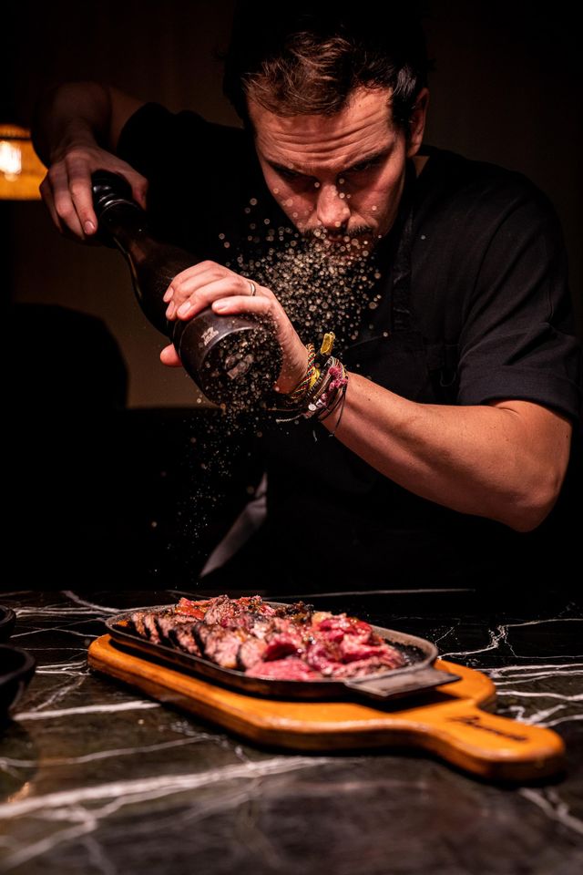 Sans plan de carrière et à l'instinct, le chef se tourne vers une réflexion plus durable avec des projets engagés.